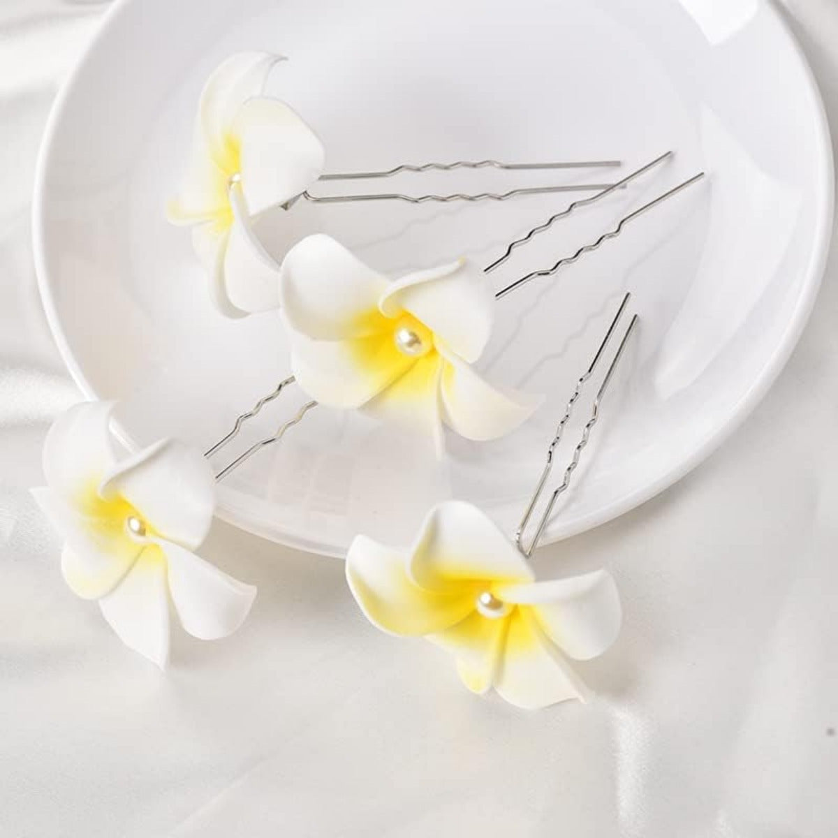 Hawaiian Flower Hair Pins Plumeria Hair Barrettes Clips for Women Girls White Floral Hairpins for Summer Beach Hair Accessories for Braid Wedding Bobby Pins
