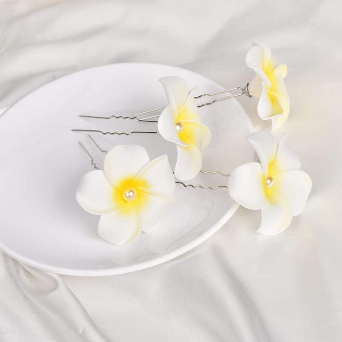Hawaiian Flower Hair Pins Plumeria Hair Barrettes Clips for Women Girls White Floral Hairpins for Summer Beach Hair Accessories for Braid Wedding Bobby Pins