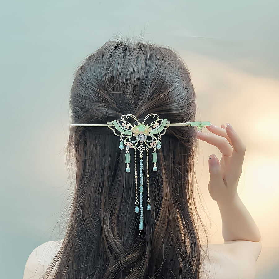 1pc Traditional Chinese Butterfly Hairpin for Women, Elegant Metal Hair Stick with Dangling Chains and Beads, Fashionable Hair Accessory for Festive Occasions