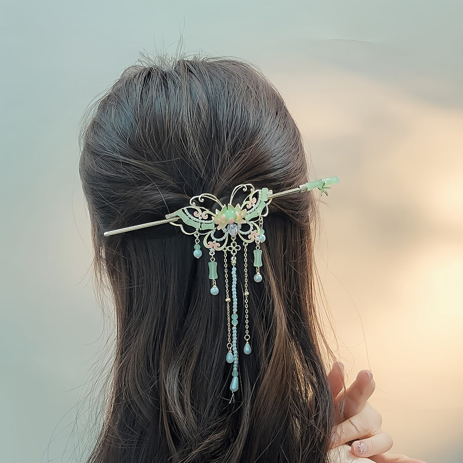 1pc Traditional Chinese Butterfly Hairpin for Women, Elegant Metal Hair Stick with Dangling Chains and Beads, Fashionable Hair Accessory for Festive Occasions